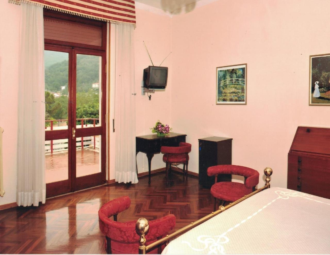 Albergo La Perla Civitella Roveto ภายนอก รูปภาพ