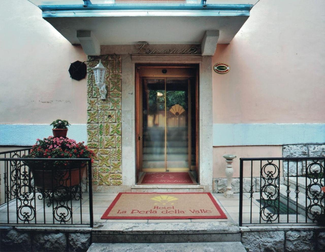 Albergo La Perla Civitella Roveto ภายนอก รูปภาพ